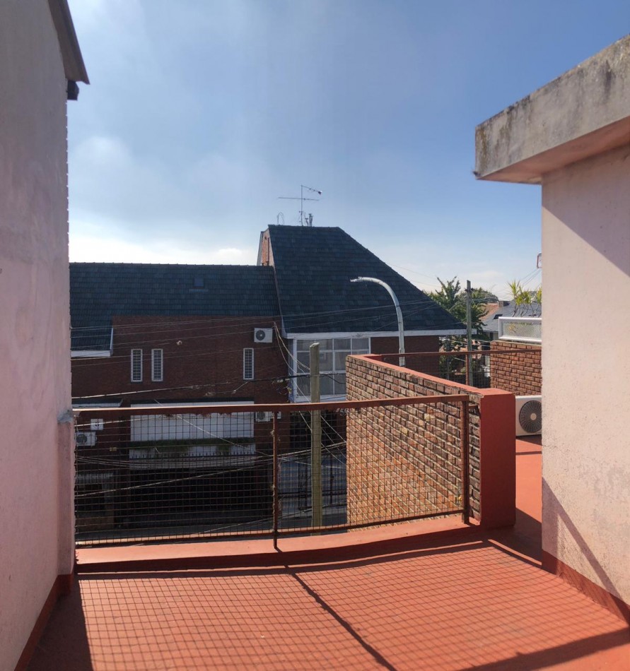 Duplex en centro de Quilmes - en venta