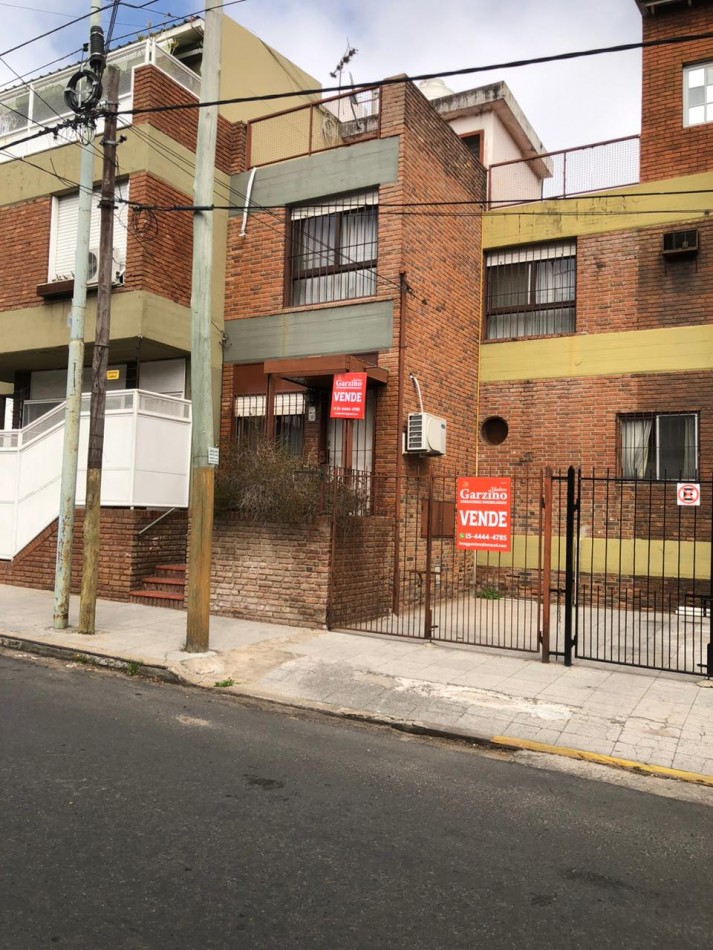 Duplex en centro de Quilmes - en venta