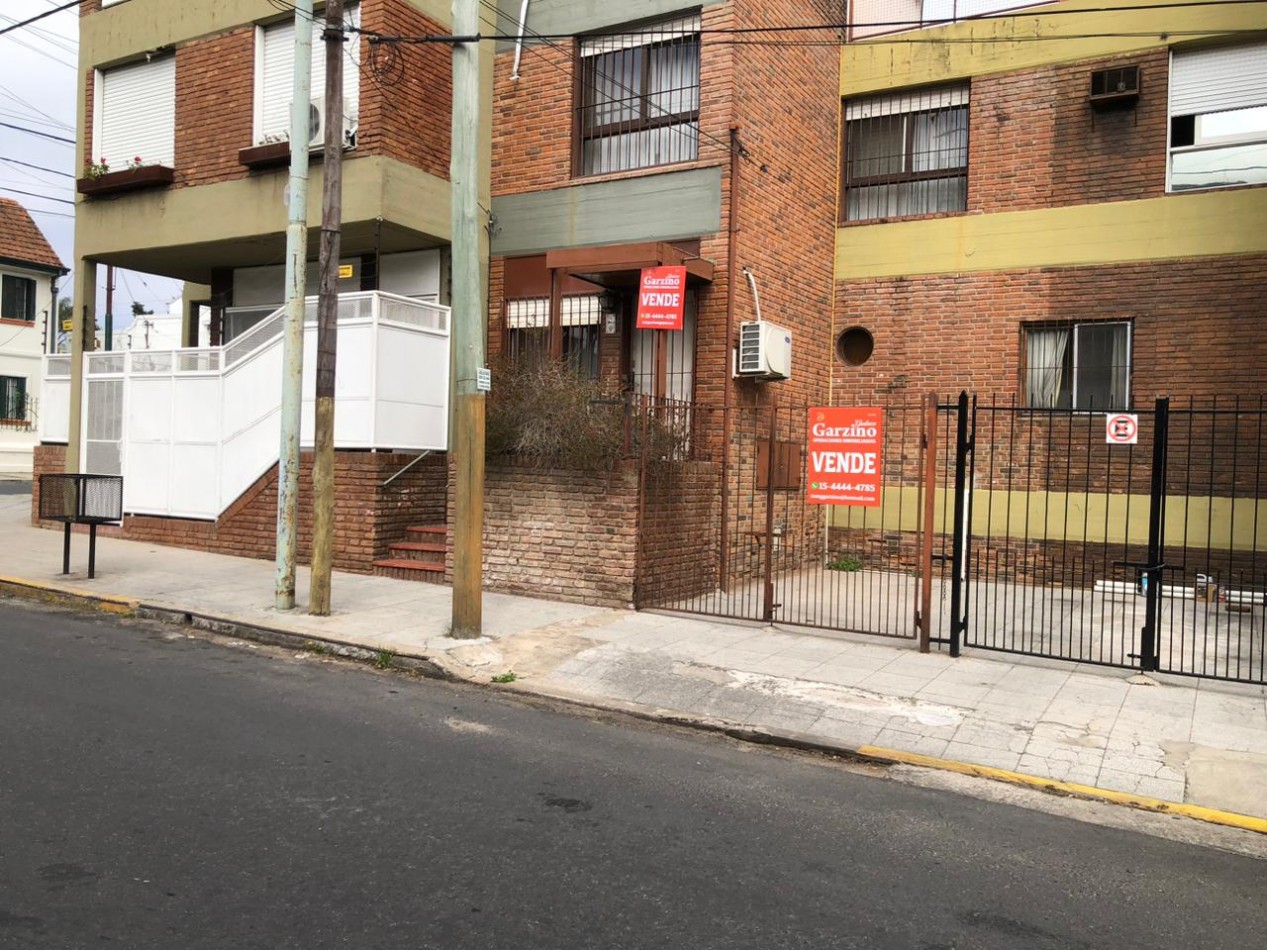 Duplex en centro de Quilmes - en venta