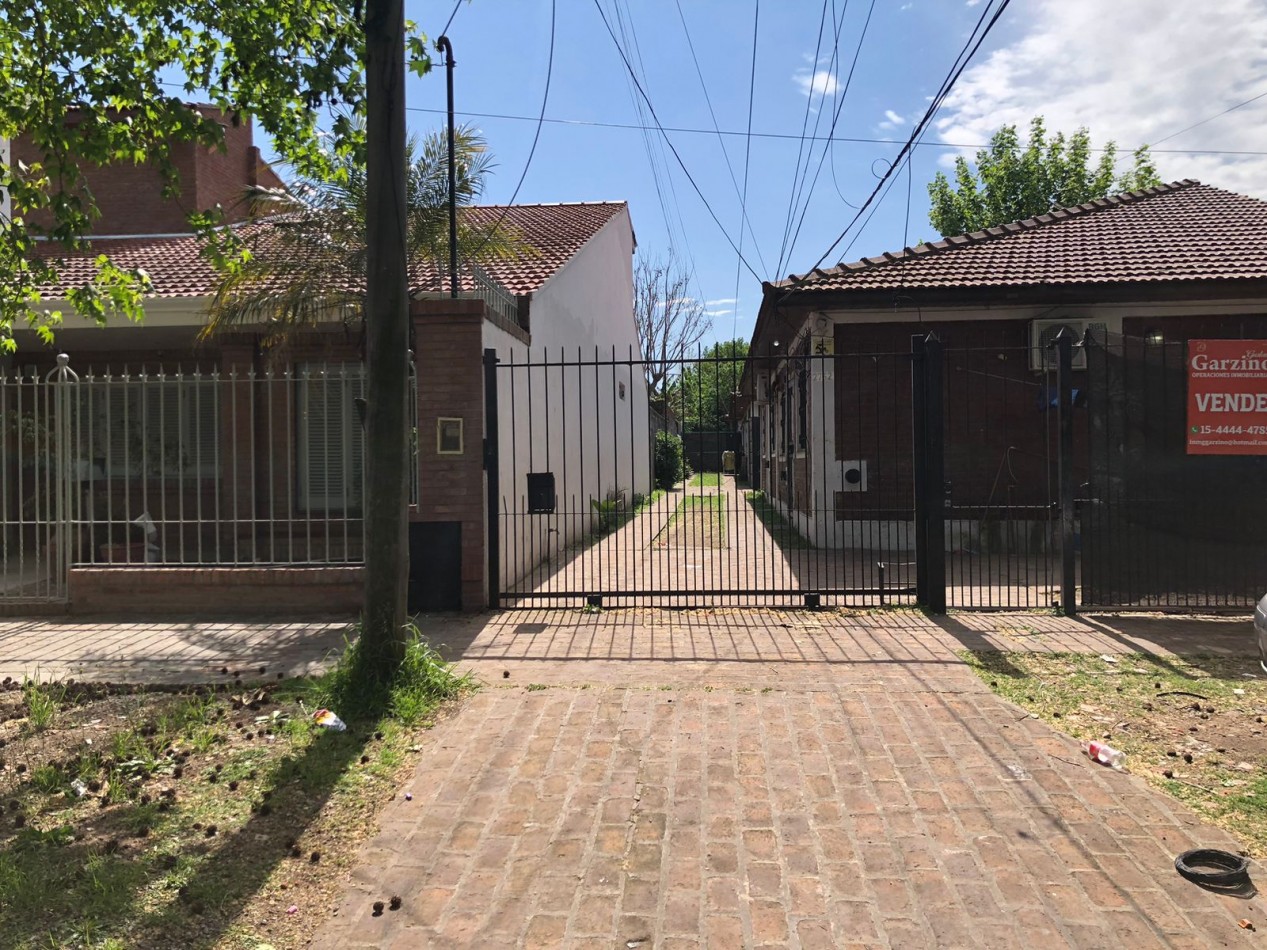 Chalet en Quilmes - Venta