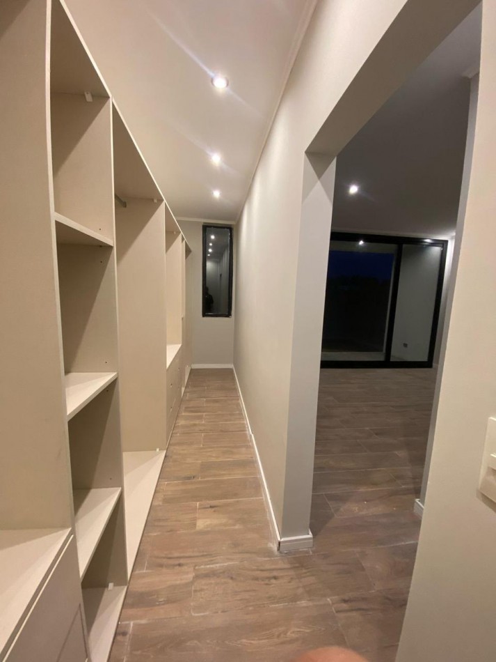 Oportunidad Unica: Casa en Barrio Privado - Venta