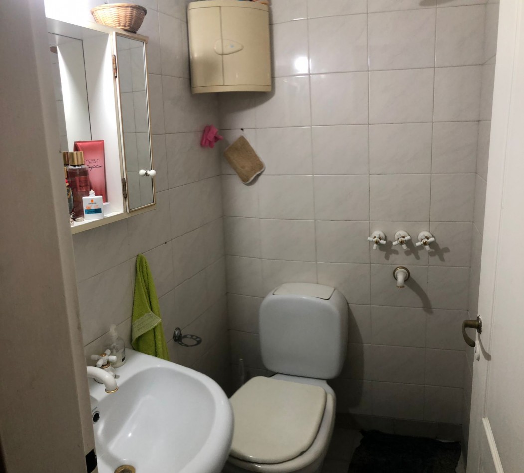 Oportunidad en Venta en el Centro de Quilmes - Departamento de 2 Ambientes en Planta Baja