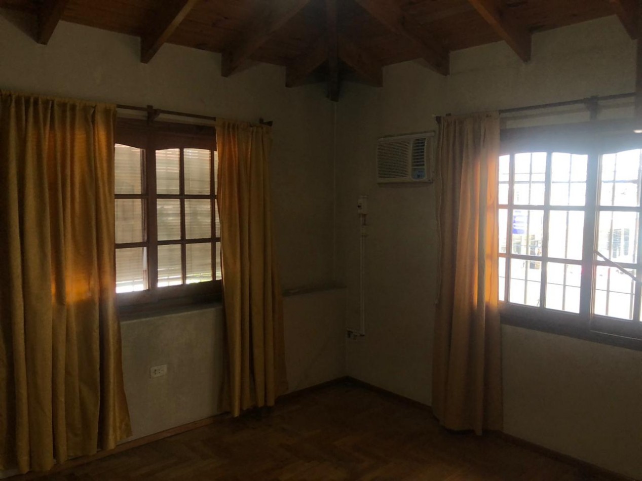 Casa tipo PH en venta - 3 ambientes con patio y terraza