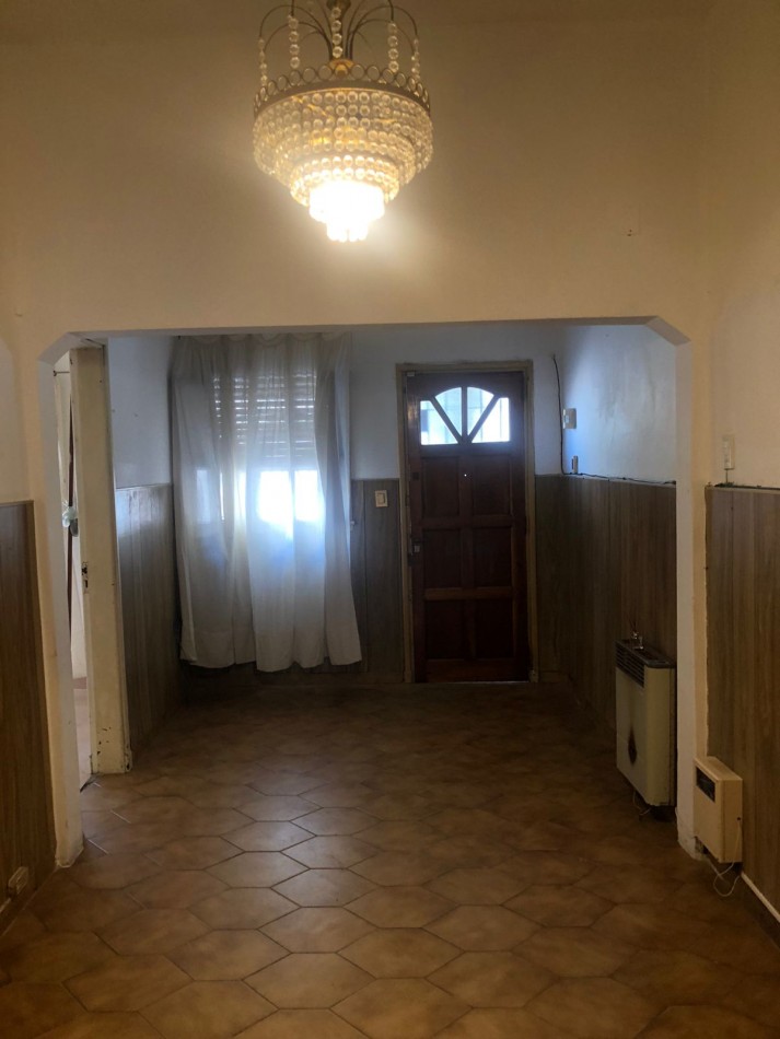 Casa tipo PH en venta - 3 ambientes con patio y terraza