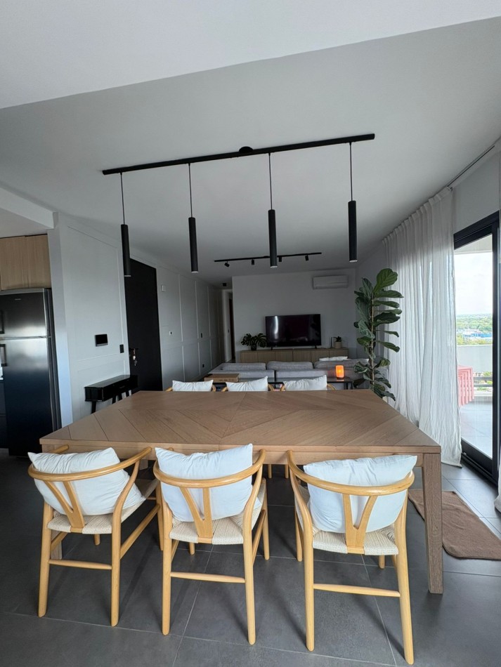 Exclusivo Departamento en Piso Completo - Vistas Abiertas, Privacidad y Diseño de Categoria