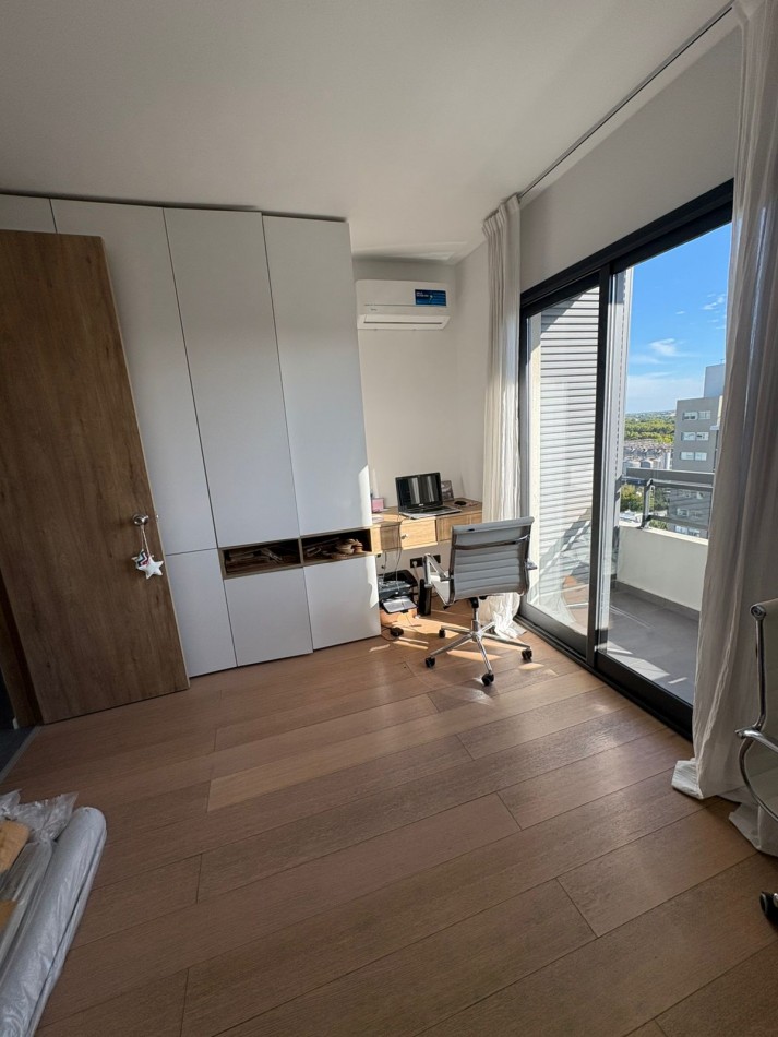 Exclusivo Departamento en Piso Completo - Vistas Abiertas, Privacidad y Diseño de Categoria