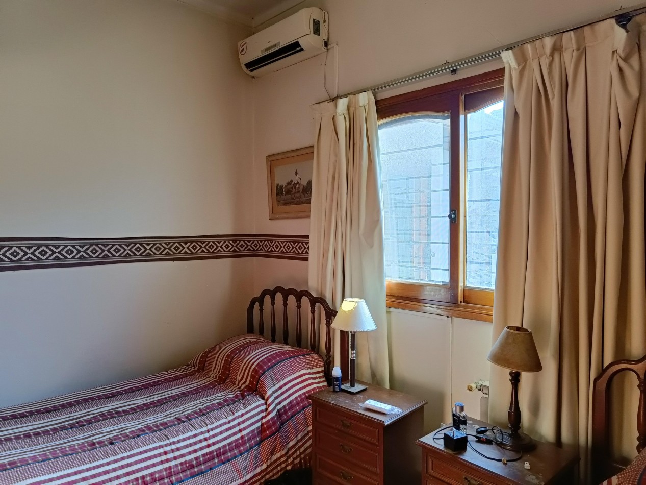 Casa en Venta en Barrio Parque Bernal - Amplio lote y excelentes comodidades