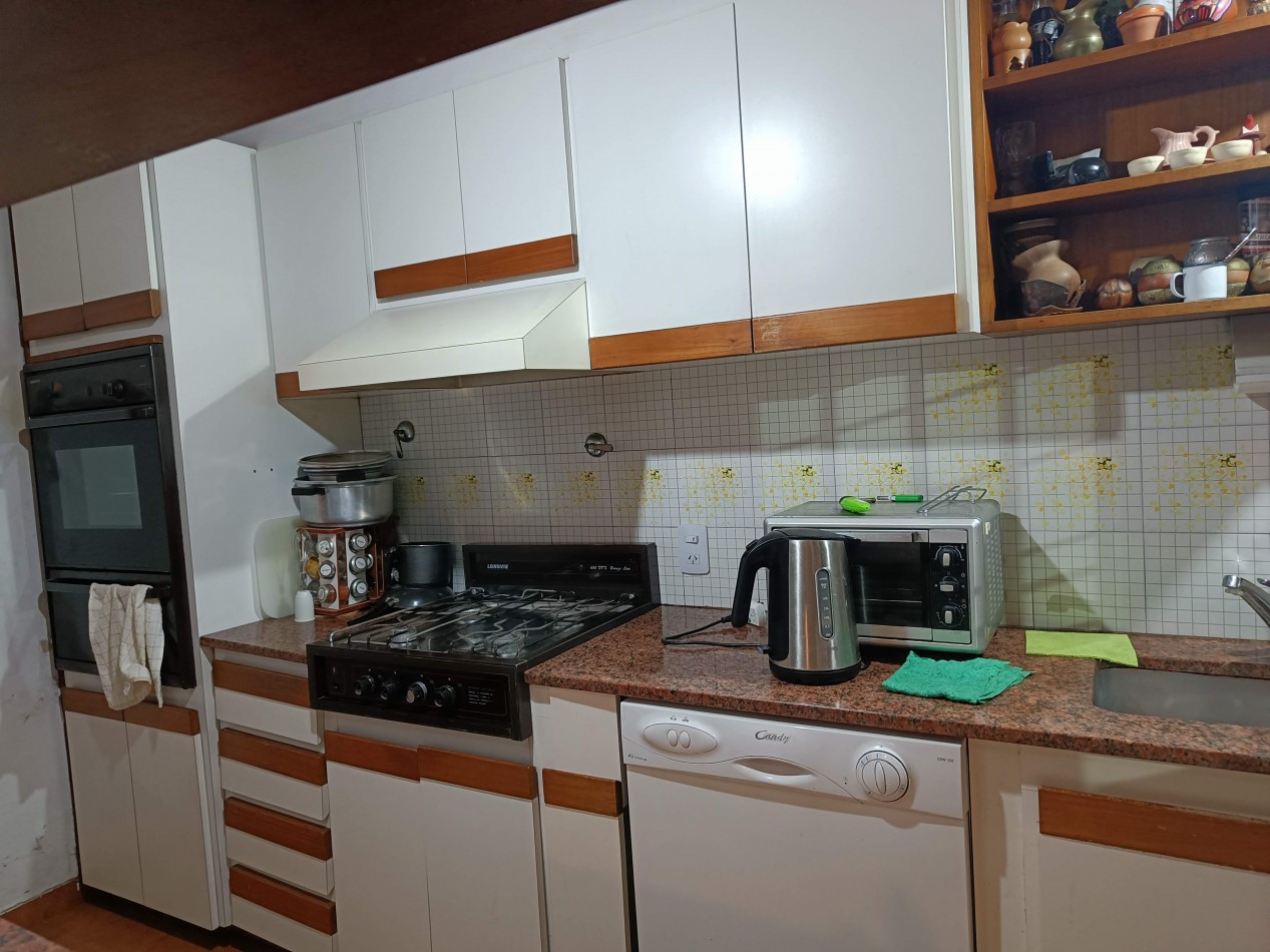 Casa en Venta en Barrio Parque Bernal - Amplio lote y excelentes comodidades