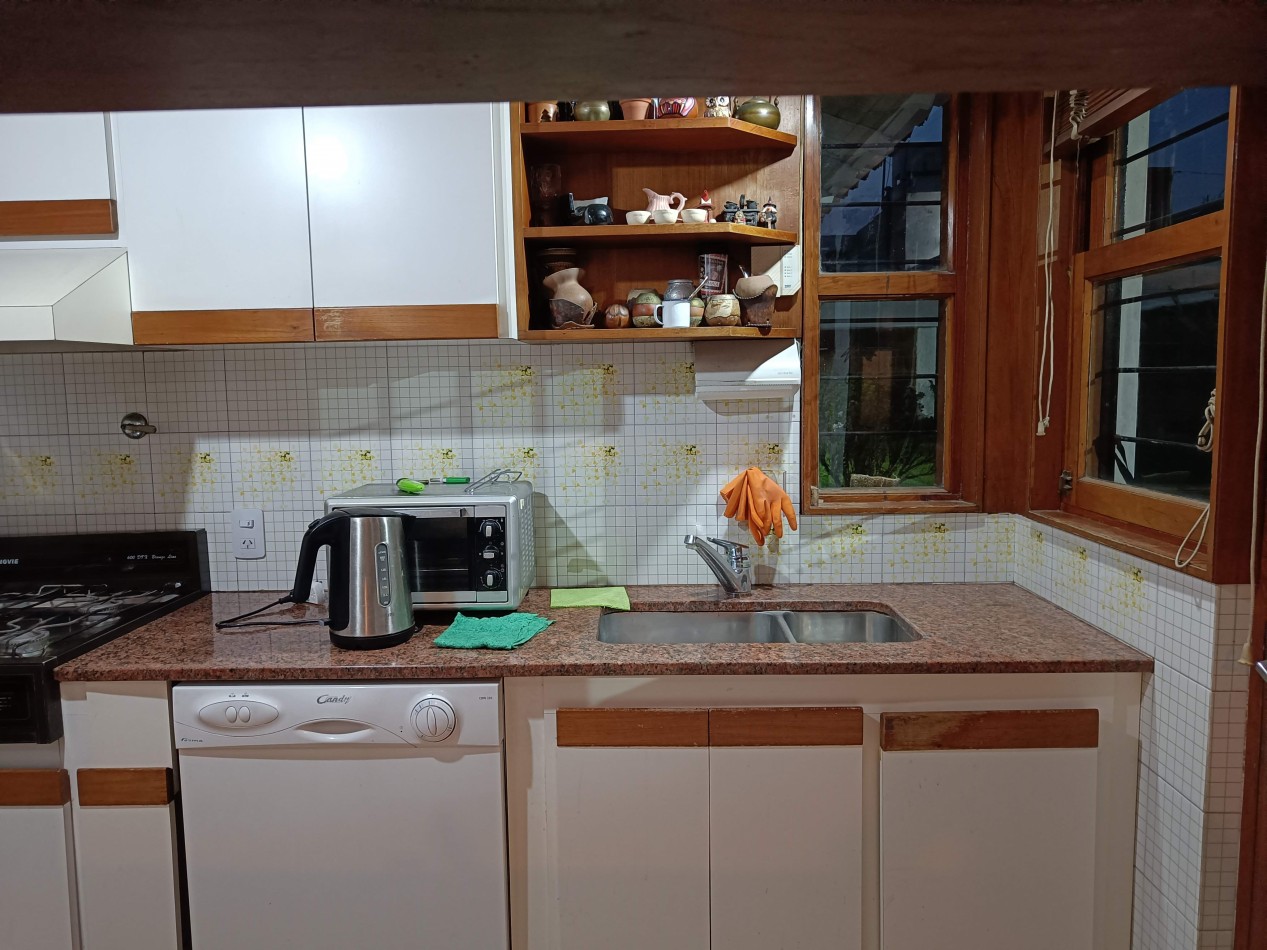 Casa en Venta en Barrio Parque Bernal - Amplio lote y excelentes comodidades