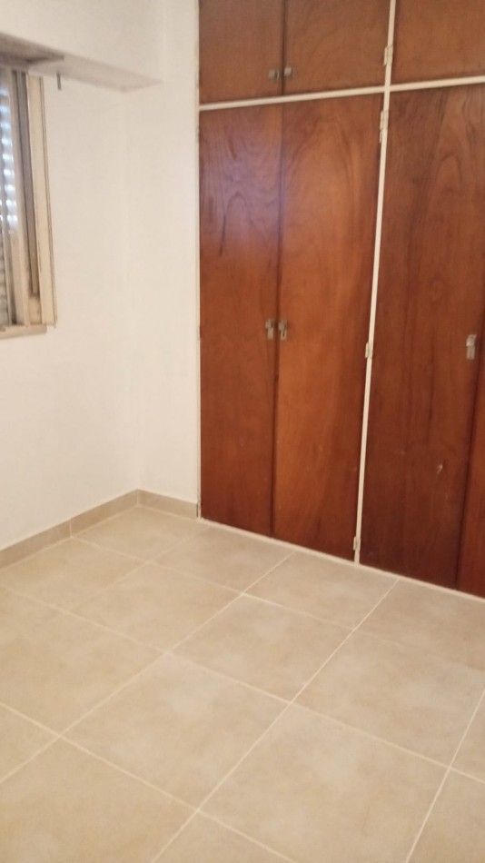 Oportunidad - Departamento de 3 Ambientes en Alquiler en Quilmes Centro