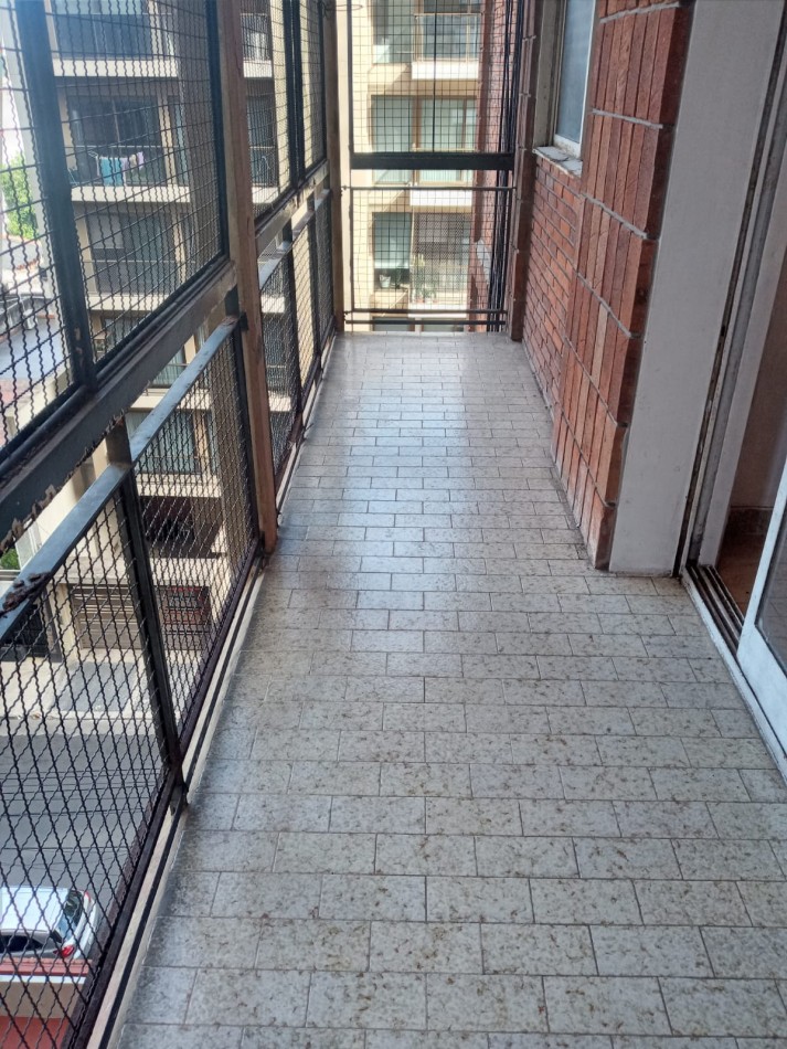 Oportunidad - Departamento de 3 Ambientes en Alquiler en Quilmes Centro