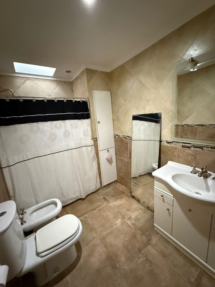 Casa en Venta en Ezpeleta - 2 Ambientes con Garage