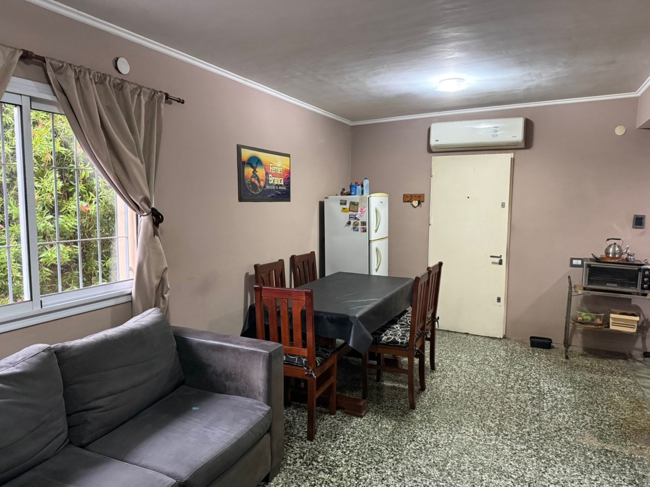 Casa en Venta en Ezpeleta - 2 Ambientes con Garage