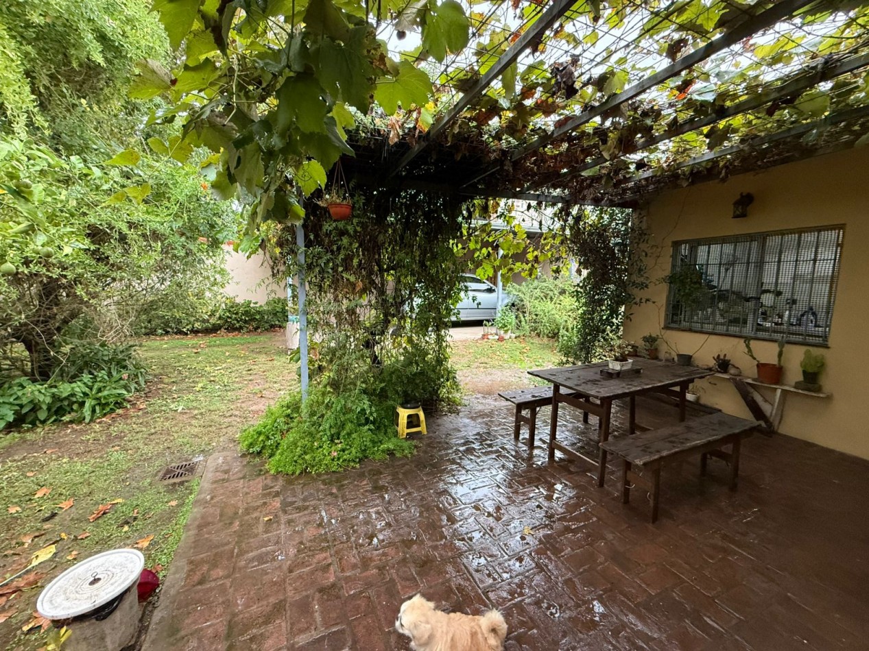 Casa en Venta en Ezpeleta - 2 Ambientes con Garage