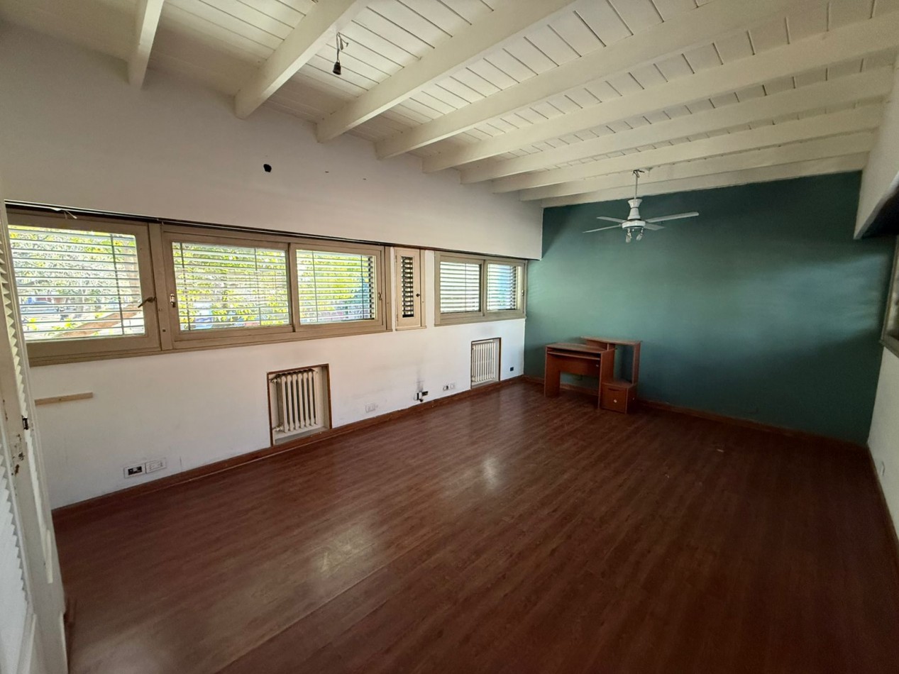 Excelente Casa en Alquiler Frente a Plaza de la Cruz - Quilmes Centro