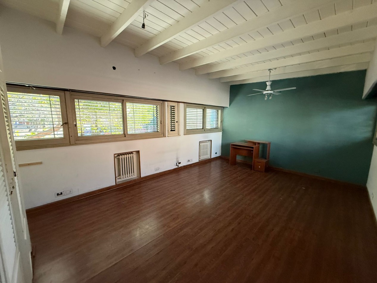 Excelente Casa en Alquiler Frente a Plaza de la Cruz - Quilmes Centro