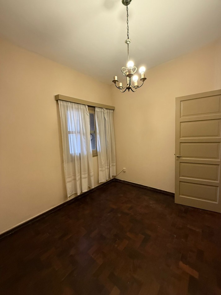 Casa en Venta - Amplio lote y excelentes comodidades