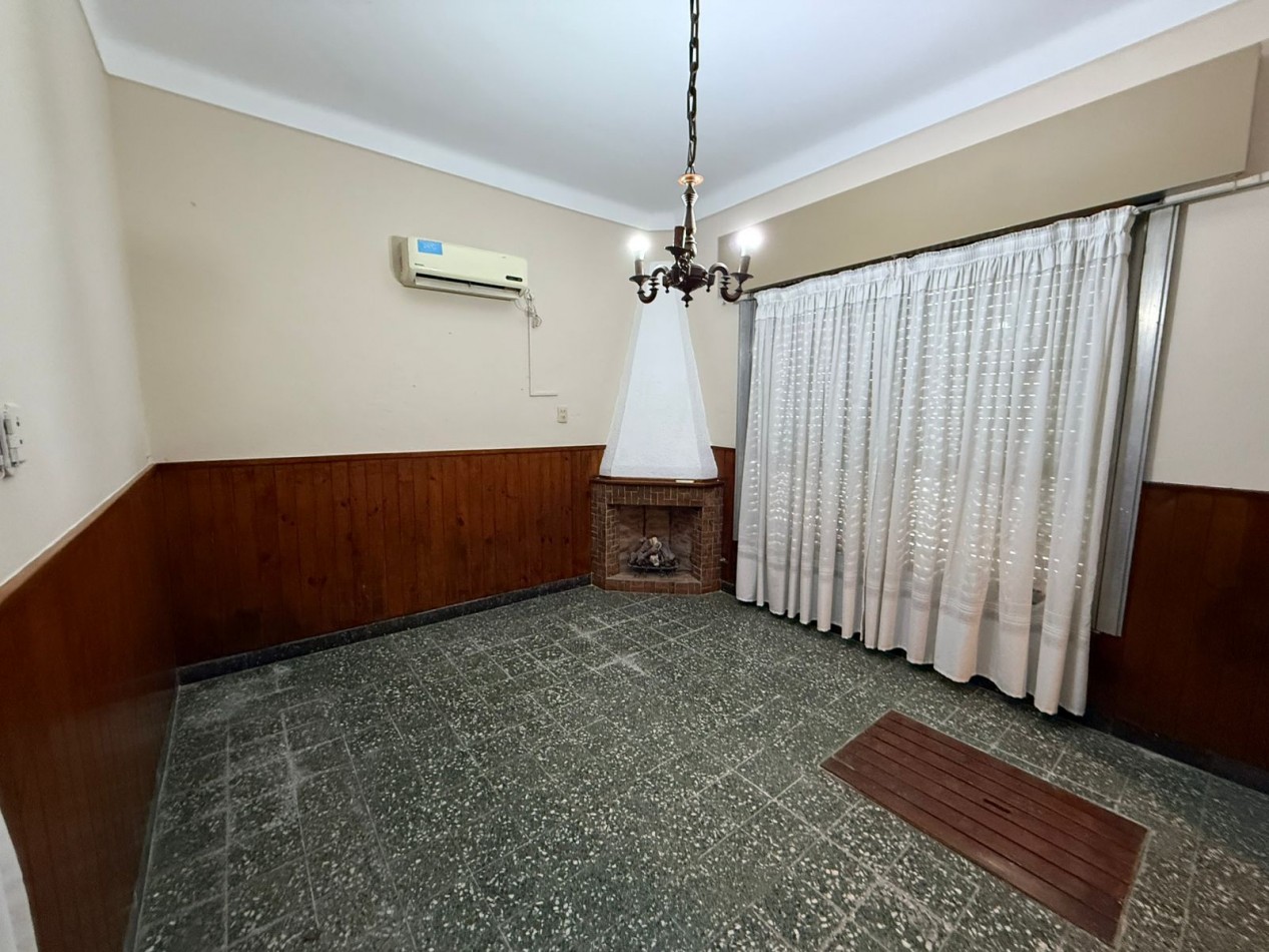 Casa en Venta - Amplio lote y excelentes comodidades