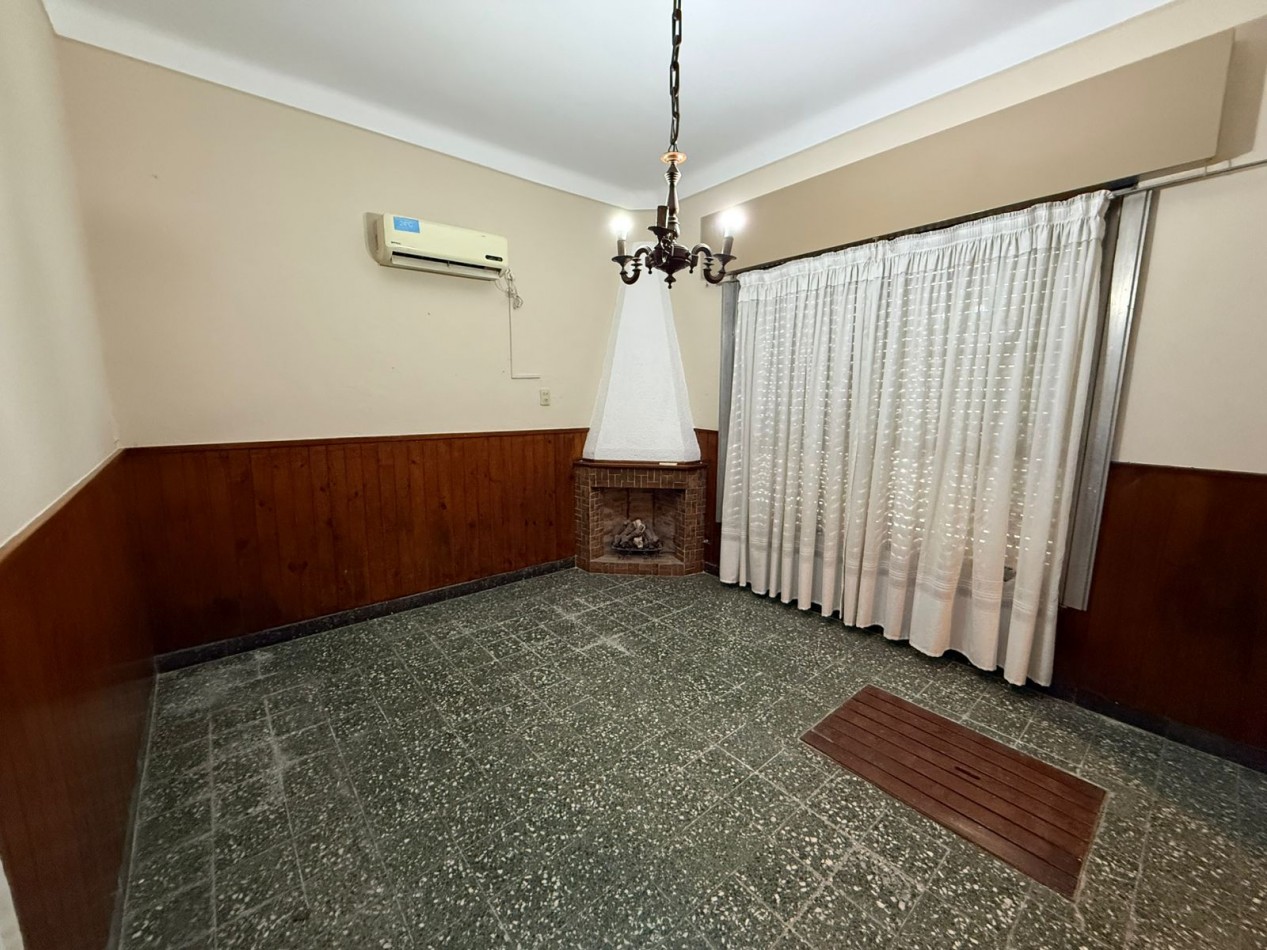 Casa en Venta - Amplio lote y excelentes comodidades