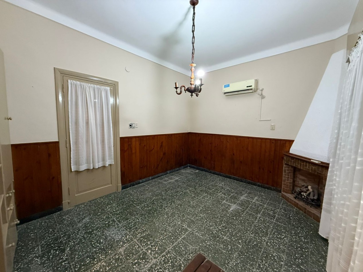 Casa en Venta - Amplio lote y excelentes comodidades