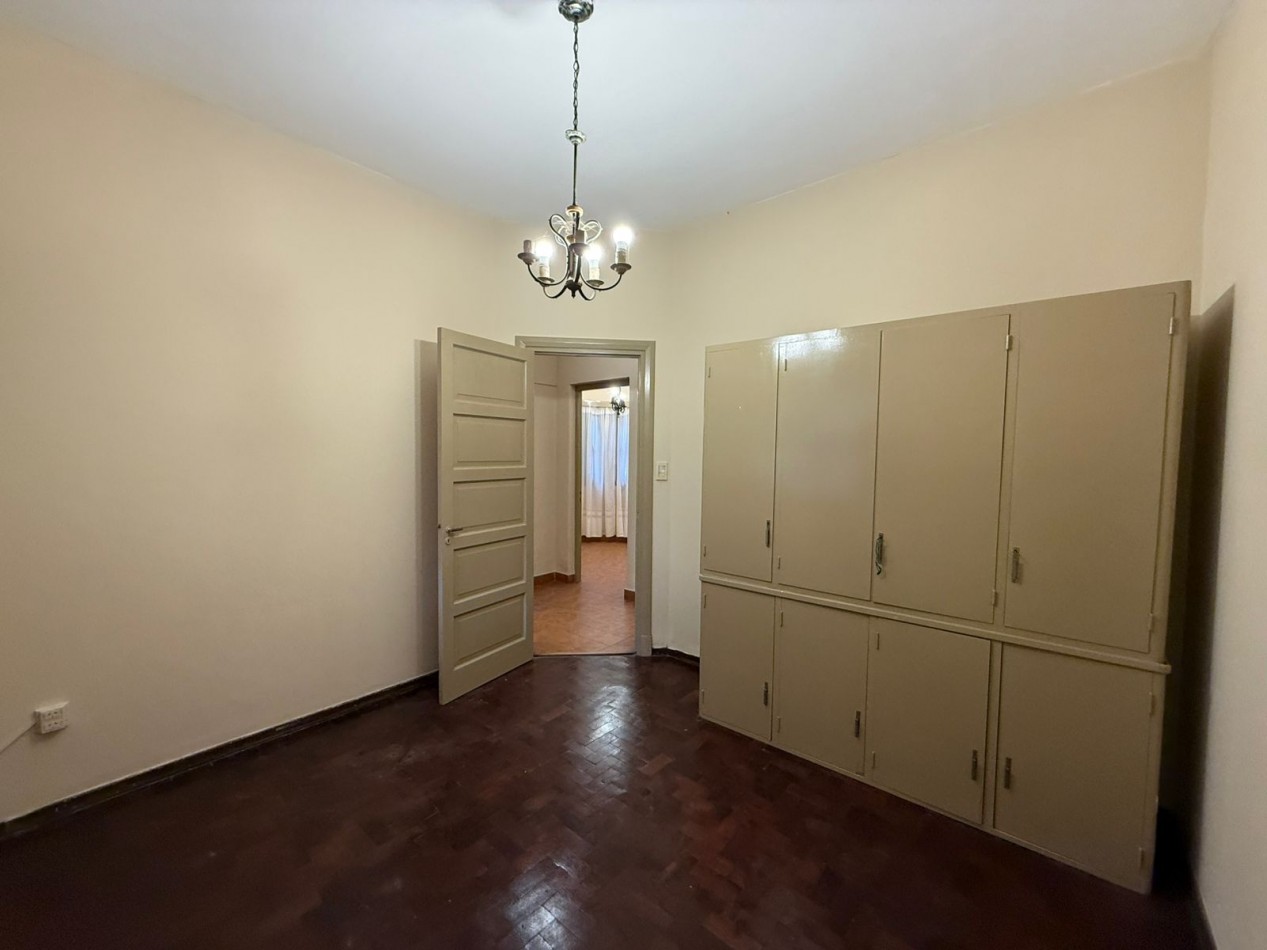 Casa en Venta - Amplio lote y excelentes comodidades