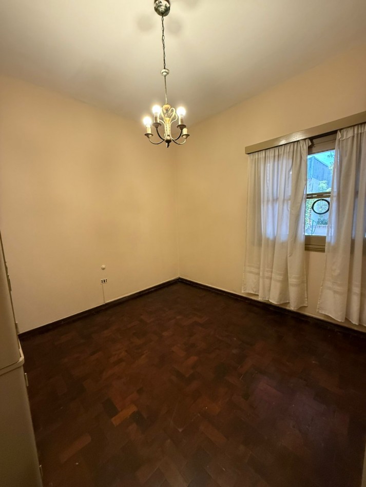 Casa en Venta - Amplio lote y excelentes comodidades