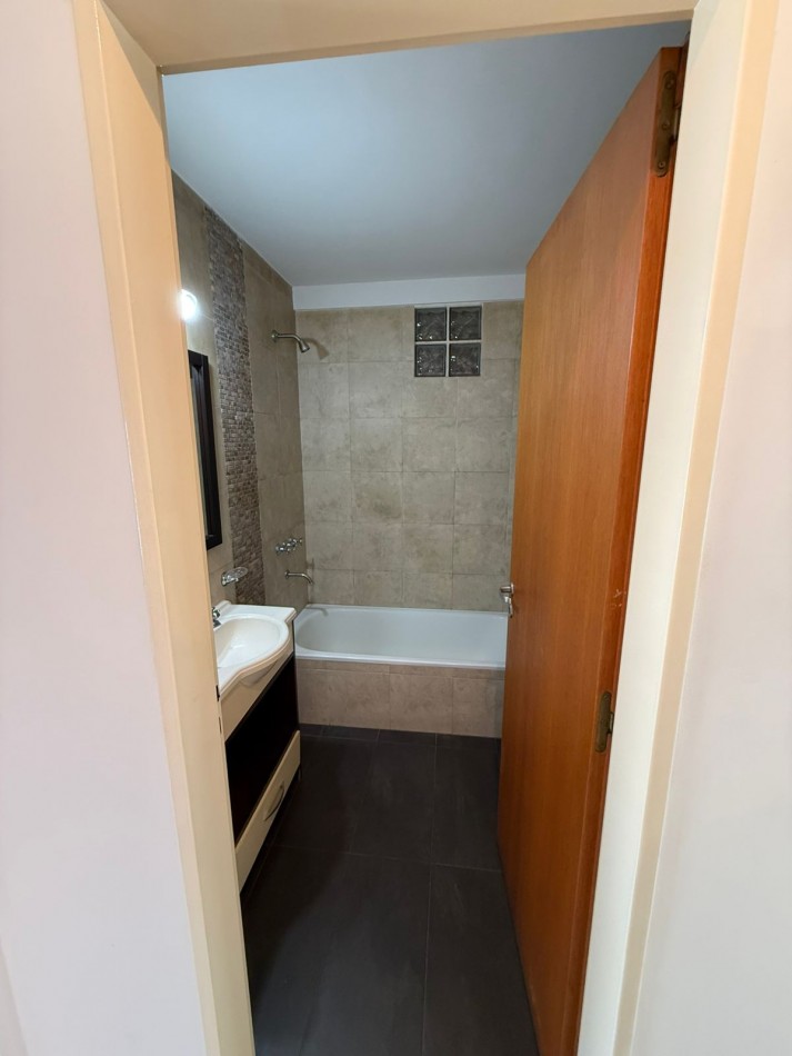 Departamento de 2 Ambientes en Bernal con Terraza Propia