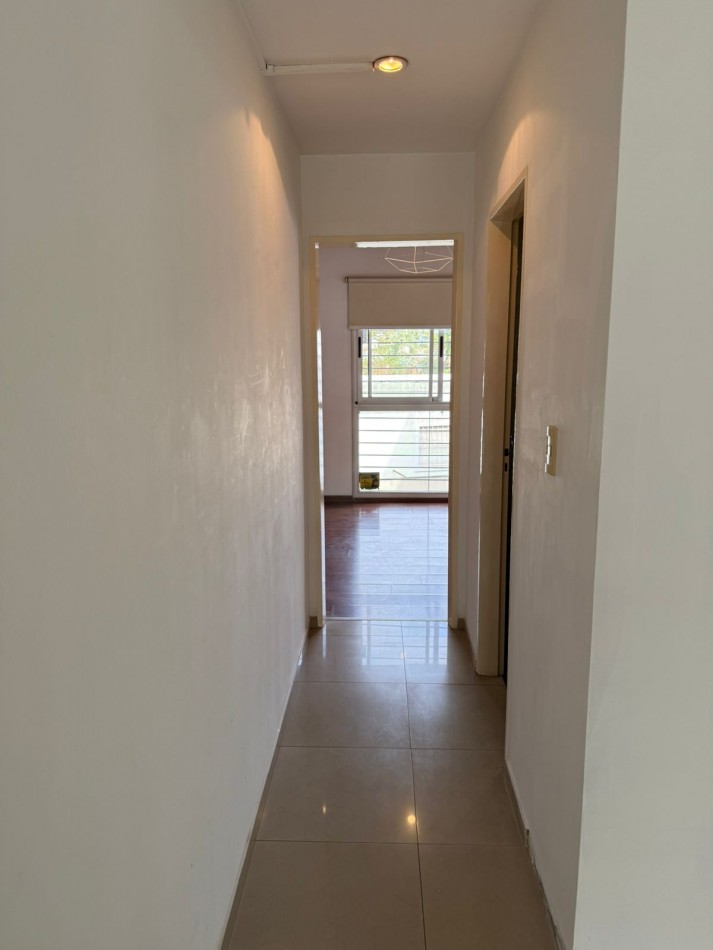 Departamento de 2 Ambientes en Bernal con Terraza Propia