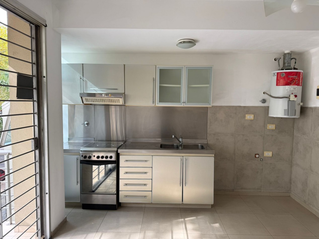 Departamento de 2 Ambientes en Bernal con Terraza Propia