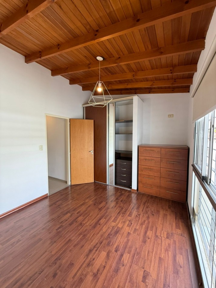 Departamento de 2 Ambientes en Bernal con Terraza Propia