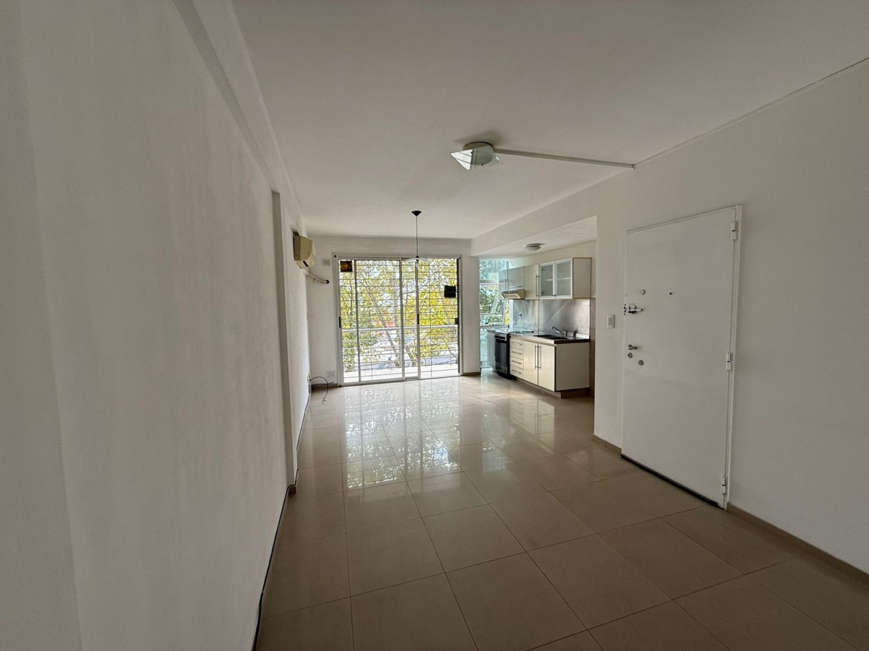 Departamento de 2 Ambientes en Bernal con Terraza Propia