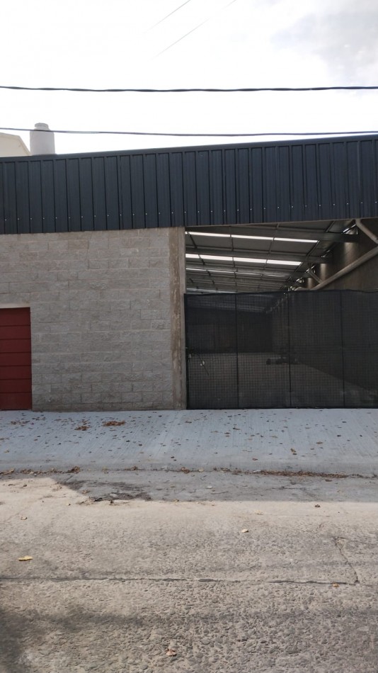 Galpon en Venta - Excelente ubicacion y estado impecable