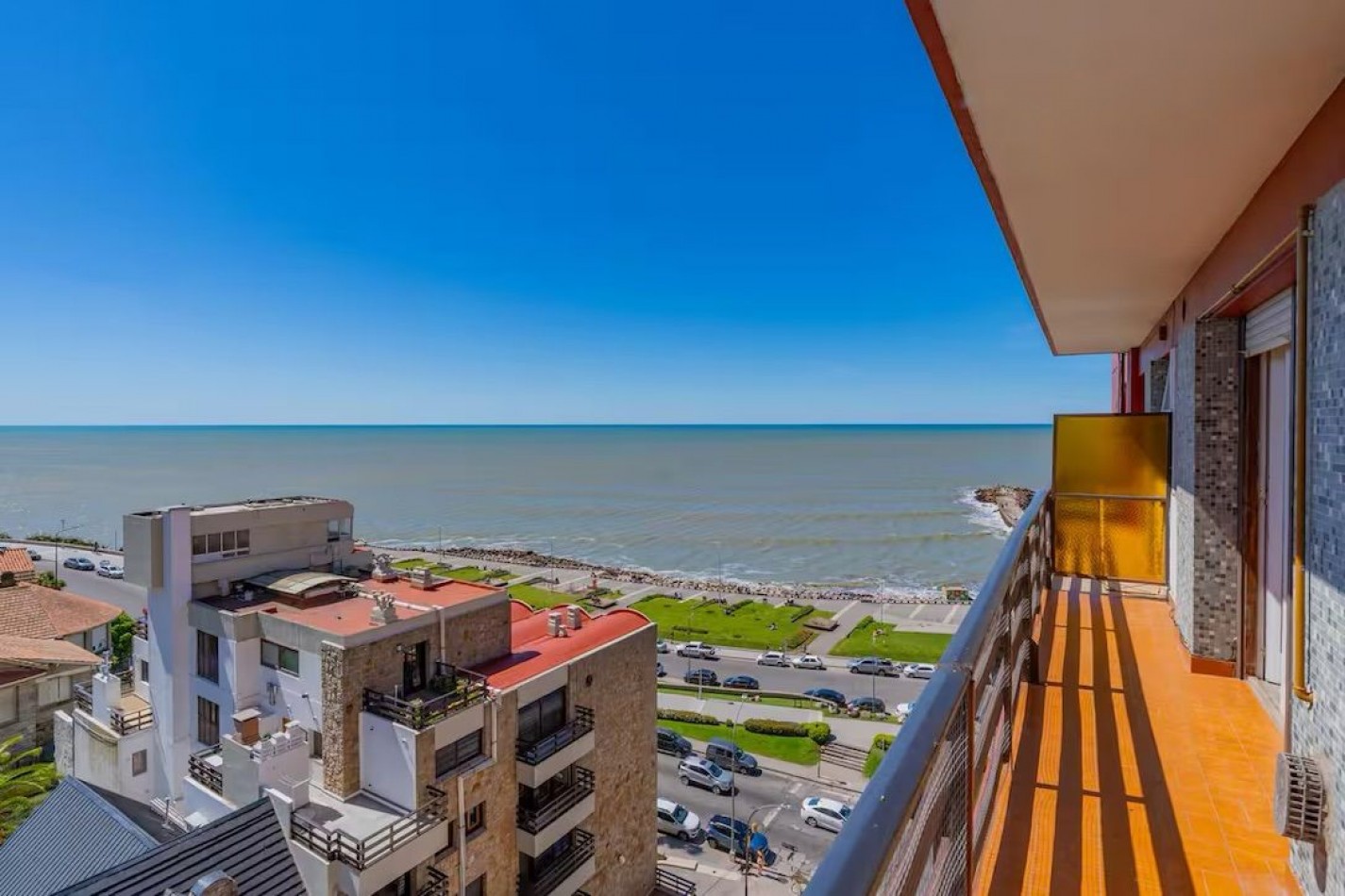 Departamento de 2 Ambientes en Venta - Frente al Mar en Mar del Plata
