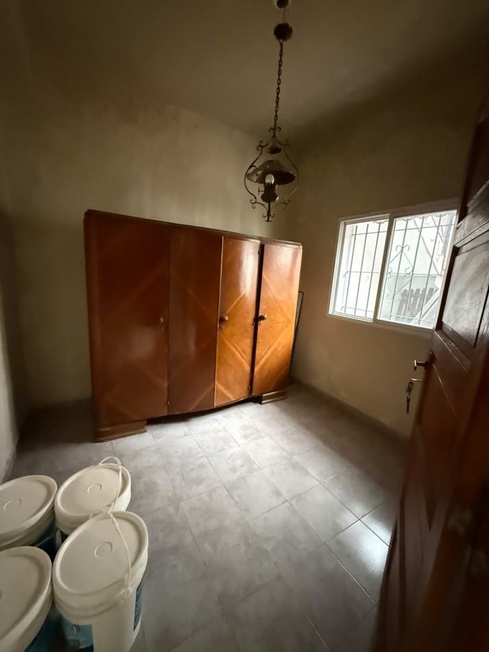 Casa con Departamento Independiente en Venta - Ideal para Vivienda Multifamiliar o Inversion