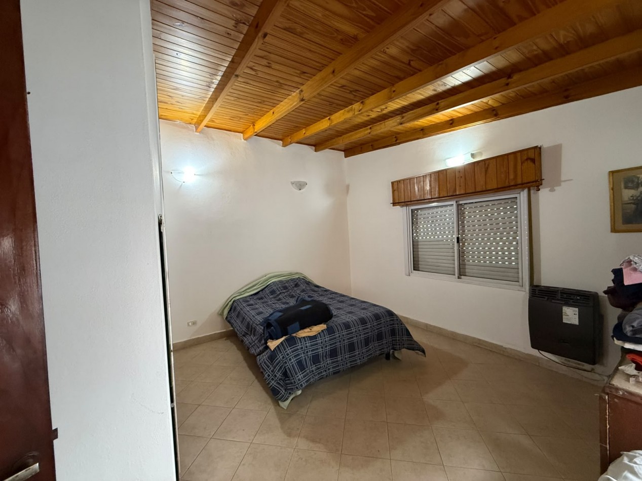 Casa con Departamento Independiente en Venta - Ideal para Vivienda Multifamiliar o Inversion