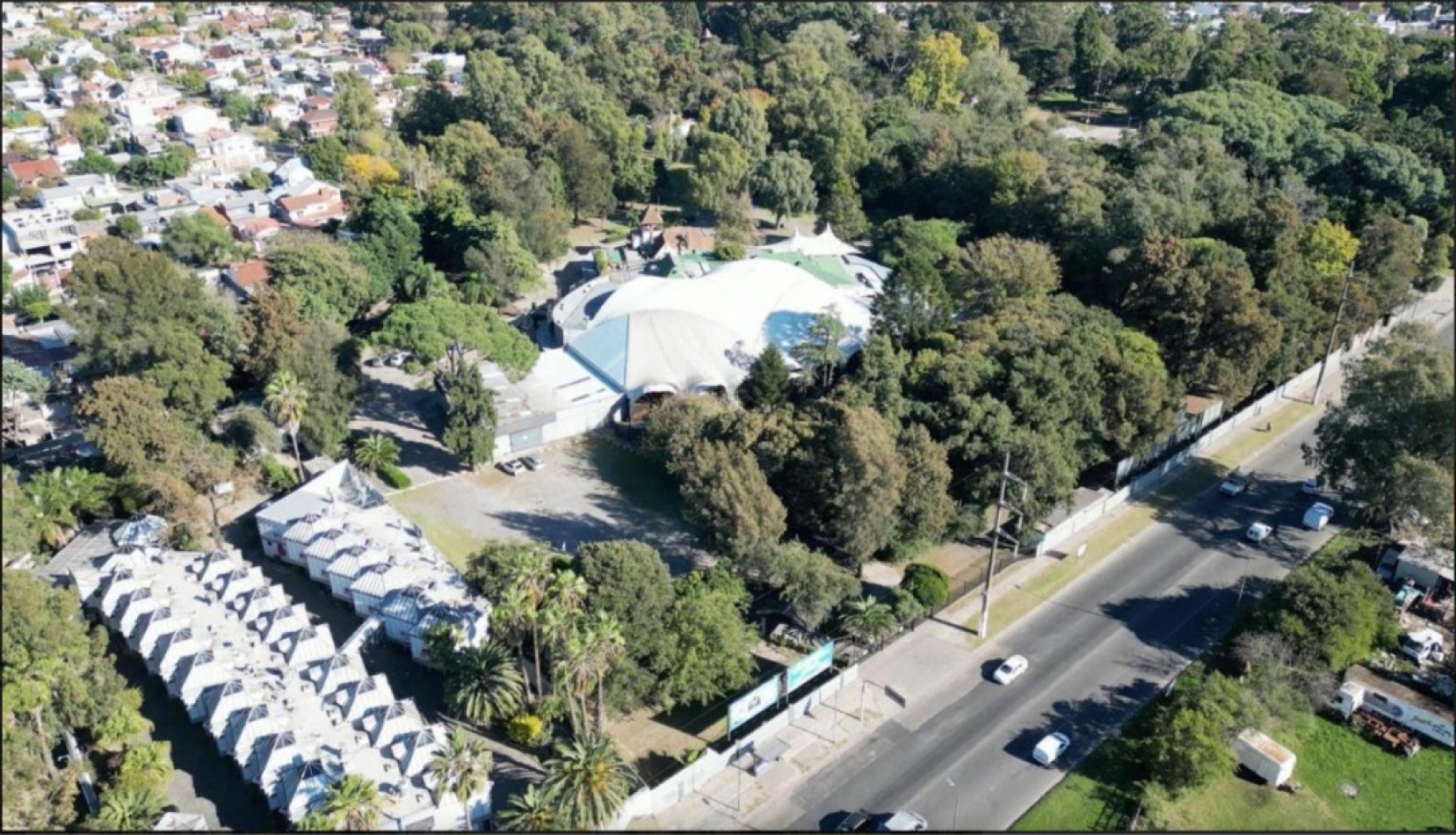Predio Industrial y Comercial en Venta - Quilmes