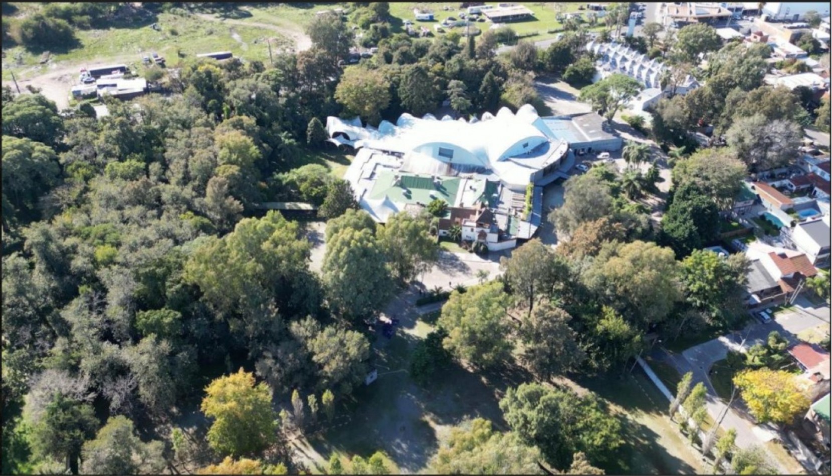 Predio Industrial y Comercial en Venta - Quilmes