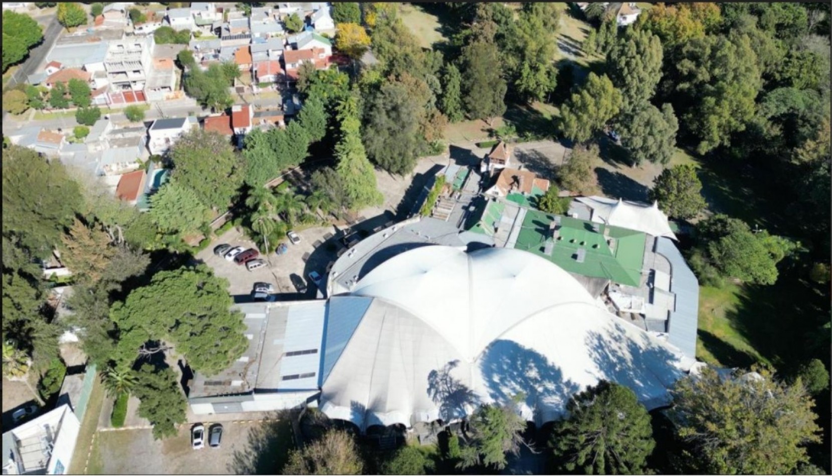 Predio Industrial y Comercial en Venta - Quilmes