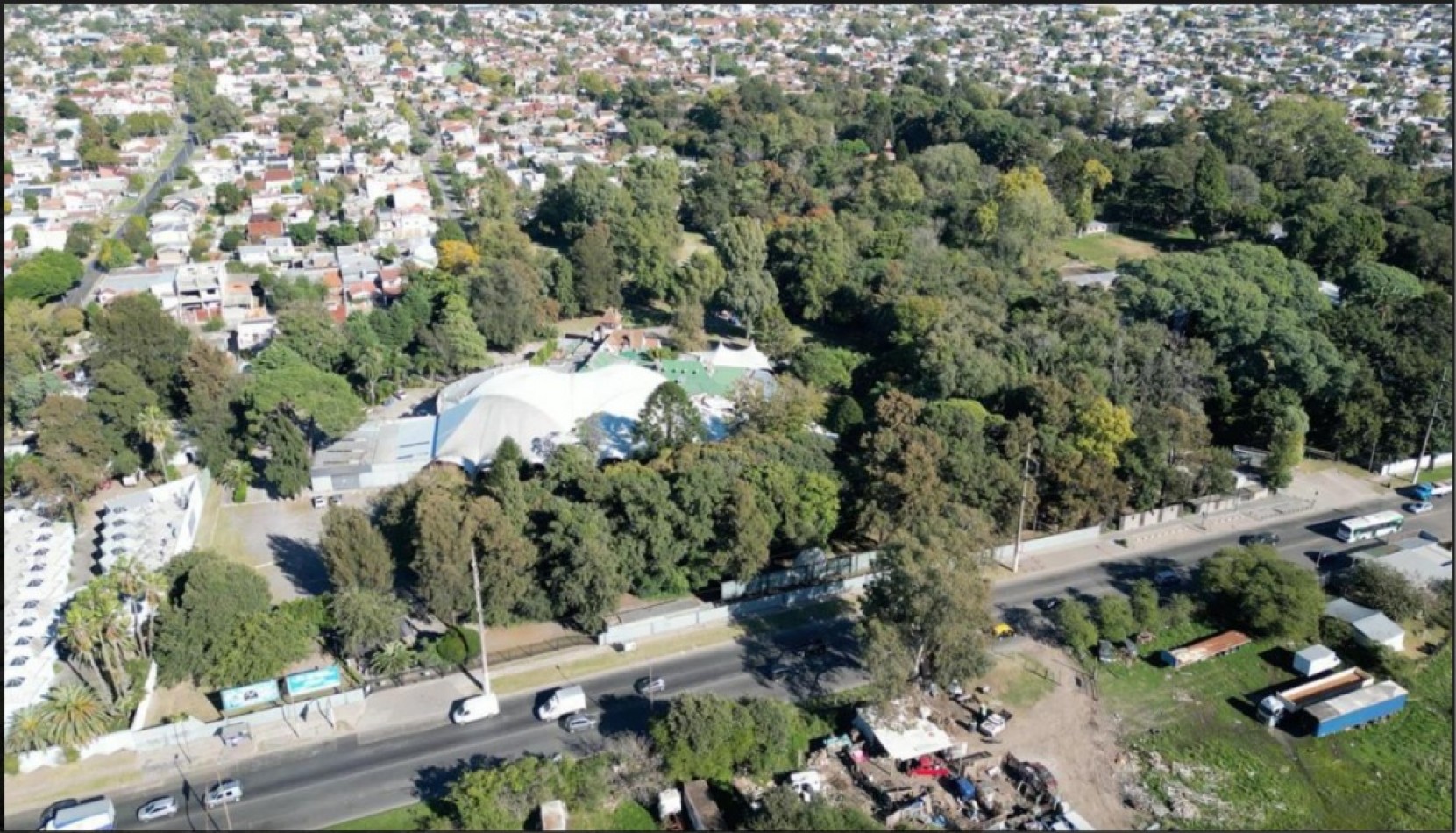 Predio Industrial y Comercial en Venta - Quilmes