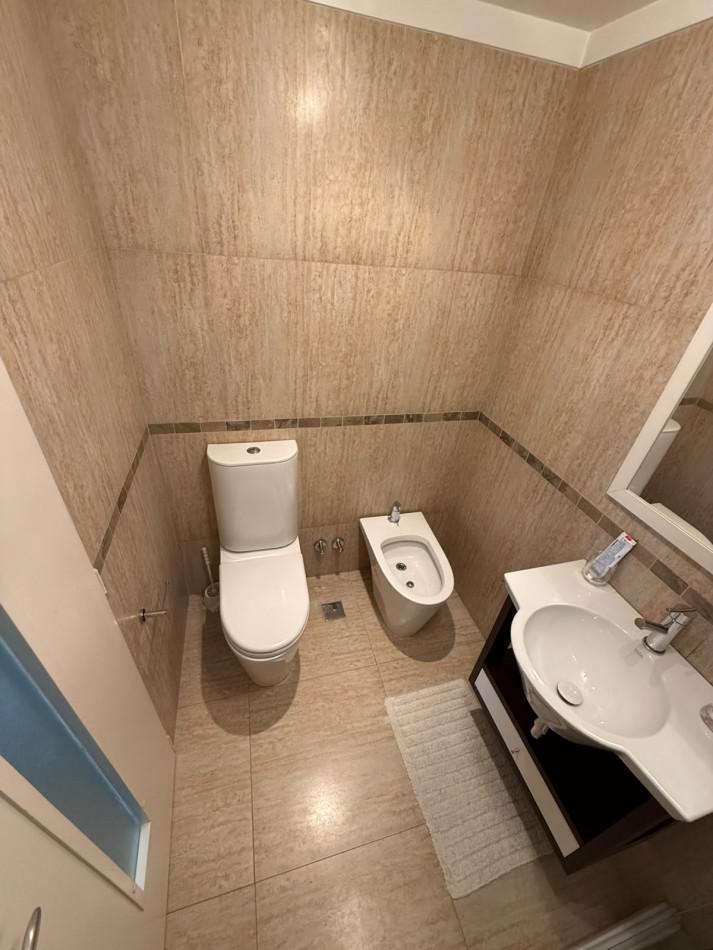 Triplex en Venta - Con Cochera, Balcon y Amenities