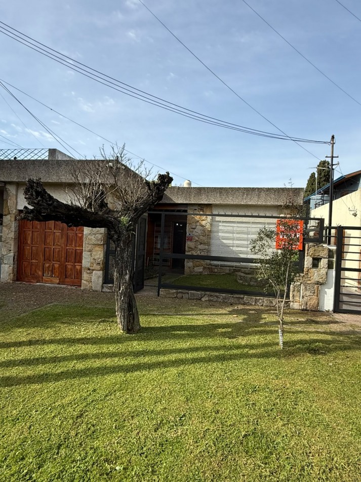 Casa de 3 Ambientes en Venta - Quilmes Oeste