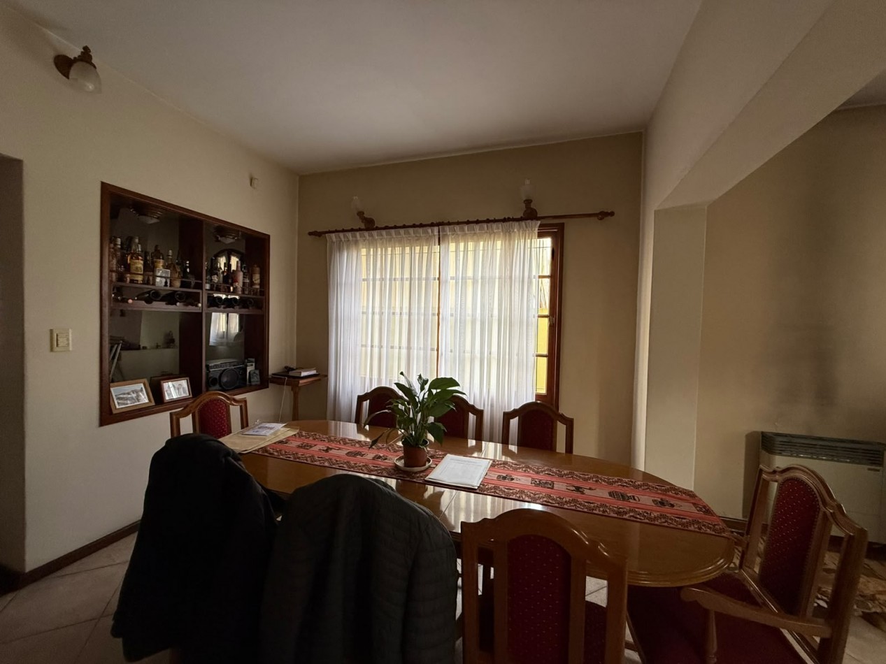 Casa de Alto Nivel Estilo Ingles - Elegancia, amplitud y espacios para disfrutar