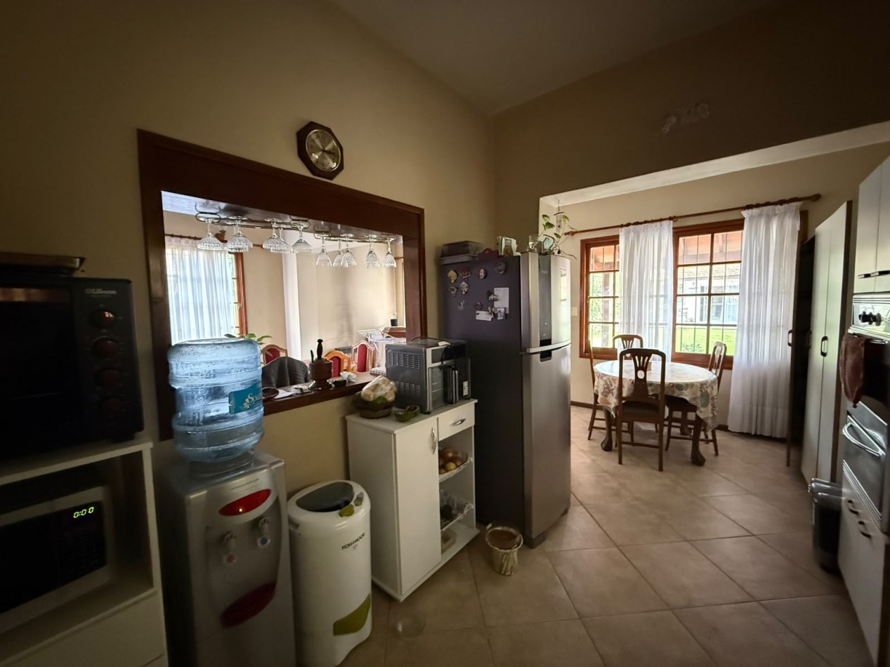 Casa de Alto Nivel Estilo Ingles - Elegancia, amplitud y espacios para disfrutar