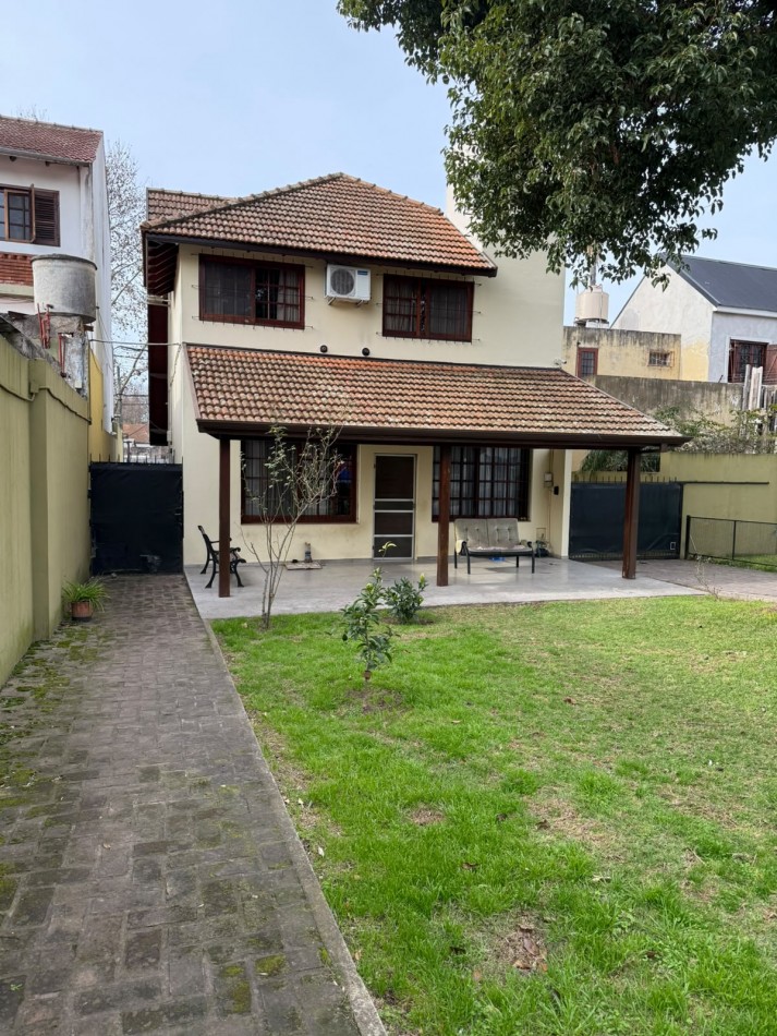 Casa de Alto Nivel Estilo Ingles - Elegancia, amplitud y espacios para disfrutar