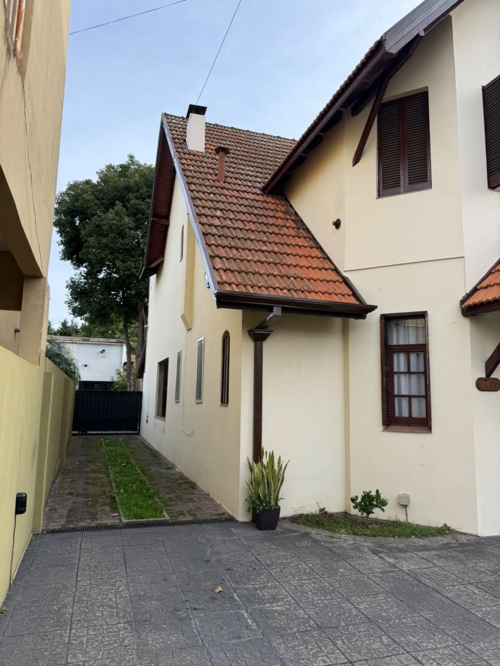 Casa de Alto Nivel Estilo Ingles - Elegancia, amplitud y espacios para disfrutar