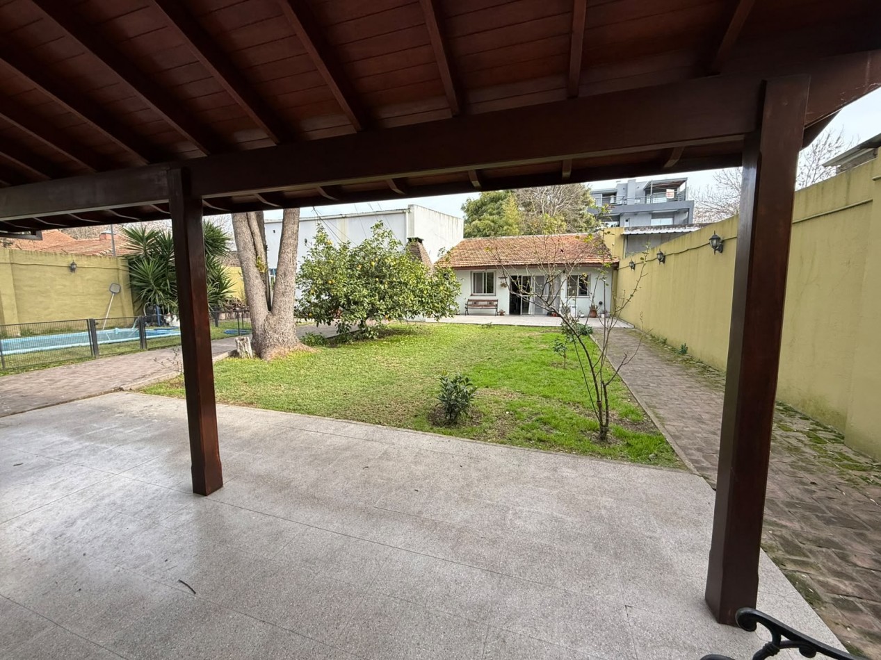 Casa de Alto Nivel Estilo Ingles - Elegancia, amplitud y espacios para disfrutar