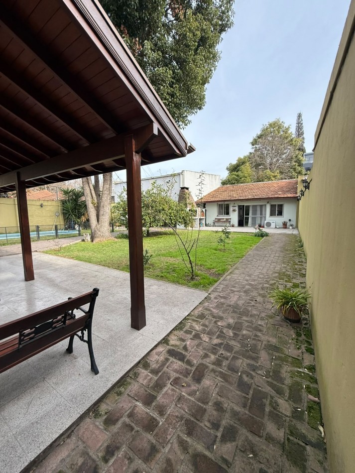 Casa de Alto Nivel Estilo Ingles - Elegancia, amplitud y espacios para disfrutar