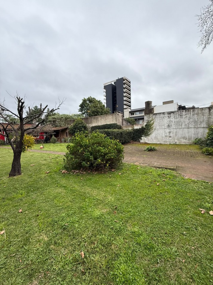 Casa con Lote para Desarrollo Inmobiliario - Excelente Oportunidad para Constructores