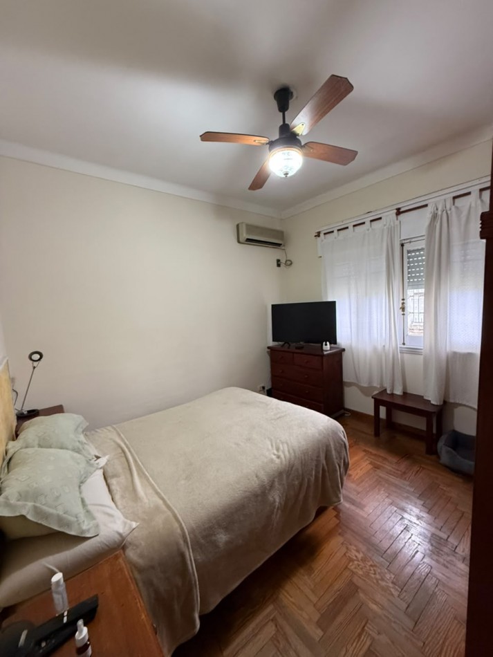 Casa con Departamento Independiente y Garage para 3 Autos - Se Escuchan Ofertas