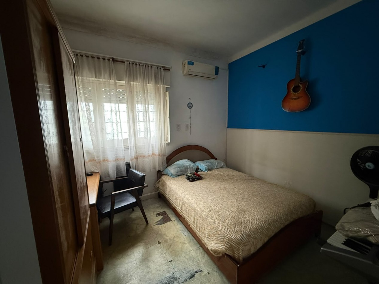 Casa con Departamento Independiente y Garage para 3 Autos - Se Escuchan Ofertas
